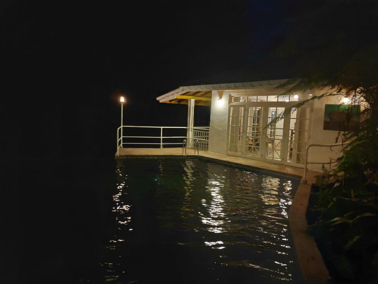 Royal River Resort Kitulgala Ngoại thất bức ảnh